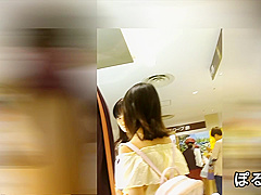 Japanese upskirt 002