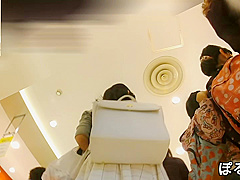 Japanese upskirt 002