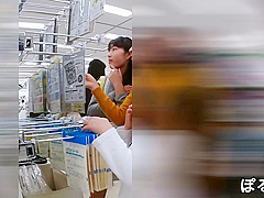 Japanese upskirt 002