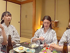 Four Female Bosses And A Man I Stayed At A Hot Spring Inn O