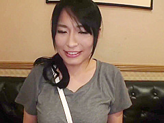 Massive squirting of a married woman panting in pleasure