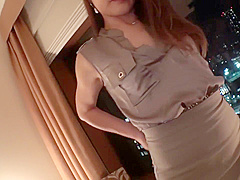 Beautiful woman who exposes a bewitching nude trained by dance