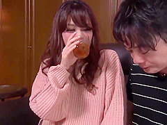 The younger sister was called by her boss to come to her house to drink