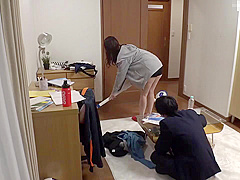 B4H1402-My Step mother gets horny after drinking a powerful aphrodisiac and masturbates with a vacuum cleaner