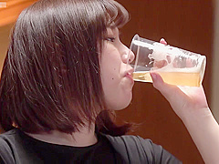 B4H1805-Seducing a big-breasted cosplay girl who is streaming a video with an erect cock