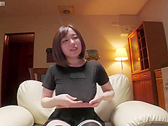 B4H1805-Seducing a big-breasted cosplay girl who is streaming a video with an erect cock