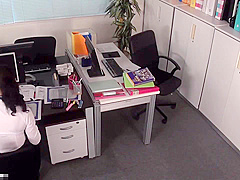B4I0303-Sexually harassing a mature office lady in an office alone