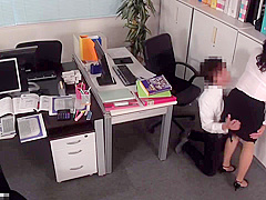 B4I0303-Sexually harassing a mature office lady in an office alone
