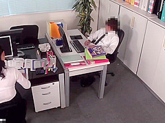 B4I0303-Sexually harassing a mature office lady in an office alone