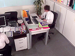 B4I0303-Sexually harassing a mature office lady in an office alone