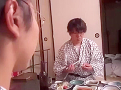 04002 shared room x female boss
