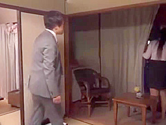 04002 shared room x female boss