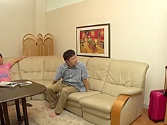 04296 Nasty beauty in the share house