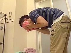 04296 Nasty beauty in the share house