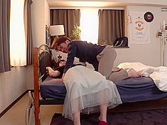 弟が彼女とセックス出来ないように精子をヌキまくる