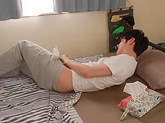 引きこもりの生徒に家庭教師の甘い香りとむにゅむにゅのやわらかいオッパイでやる気アップ