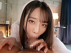 美顔にドピュッと顔射される激カワ美少女ナース