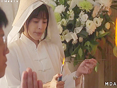 The Widow Who Cheated On Husband In Front Of His Last Photo