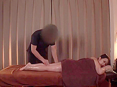 Luxury Oil Spa For Women - A