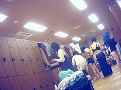 前回の二人組が裸で座って雑談 【神降臨 Vol.111】