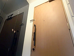 A Big-breasted And Fluffy Massage Girl Gets Horny During A Massage