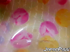 Bathroom Piss After Japanese Shaves Off Her Pubes