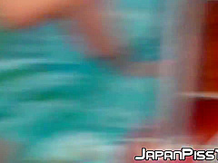 Japanese Hotties Fool Around And Pee While Bathing Together