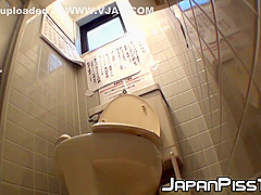 Gorgeous Japanese Babes Filmed Pissing With Secret Cam