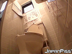 Gorgeous Japanese Babes Filmed Pissing With Secret Cam