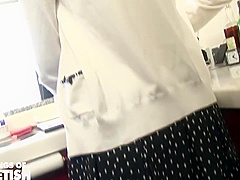 Japanese Milf Gets Her Bush Licked And Spoiled By A Horny Guy