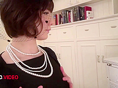 Sultry Japanese Temptress Airi Gives Hot Blowjob Before Wild Fucked Passionately - Airi Miyazaki