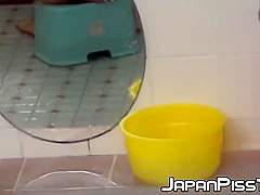 Films Three Petite Japanese Spraying Piss In The Bathhouse