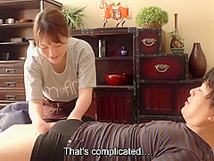 Matronly Curvy Japanese Outcall Masseuse Happy Handjob