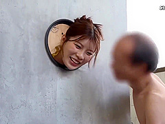 Kamiki Stars In A New Type Of Studio Project Where Shes Left In A Box