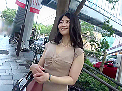 20000195_三十路の日本人の女性が素人ナンパのエロ性交