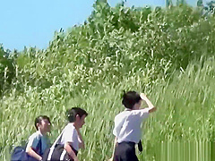 Japanese teens gush pee outdoors