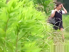 Japanese teens gush pee outdoors